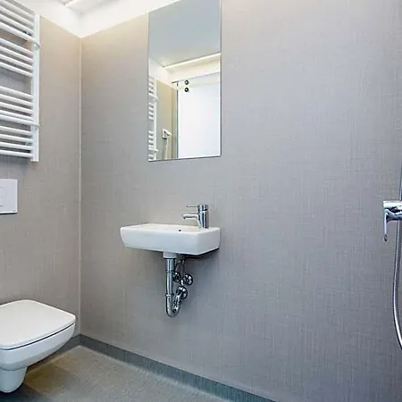 Kampus Garnizon Hostal *
