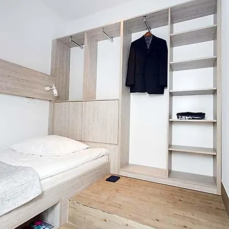 Hostal Kampus Garnizon *